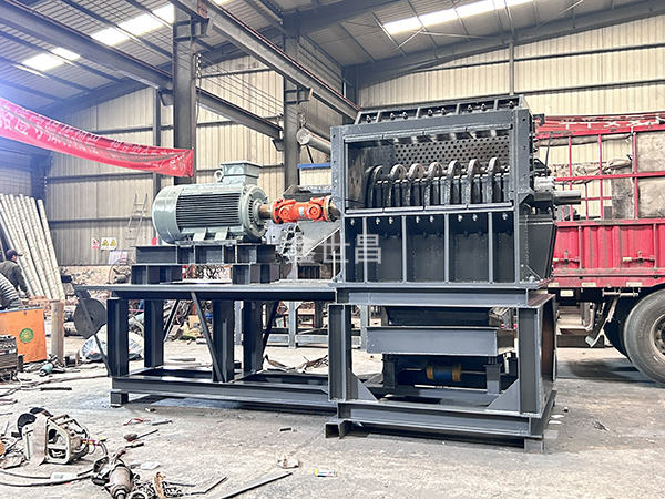 1300重型金屬破碎機(jī)